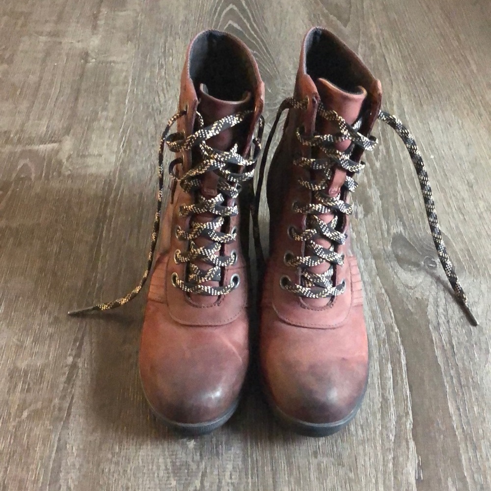 Women’s Sorel boots